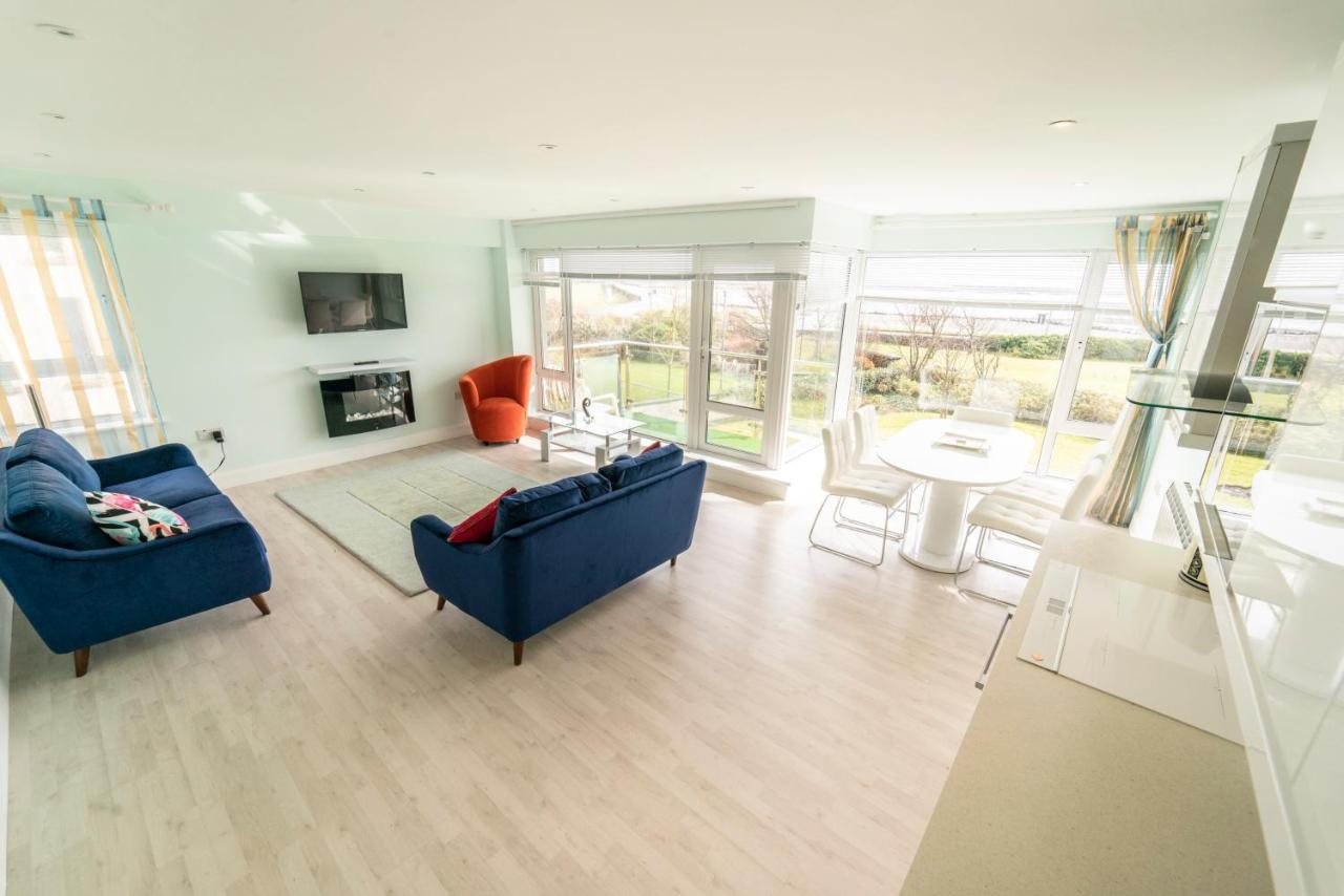 Luxurious Seaside Apartment ゴールウェイ エクステリア 写真